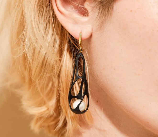 颠覆传统珠宝!Case Awards 8件获奖作品出炉煤精耳环惊艳全场